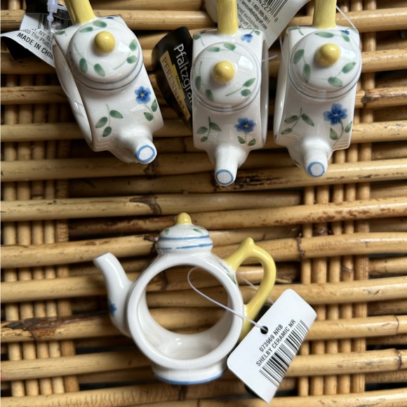 NWT Tags Pfaltzgraff Shelby Perennials Napkin Rings (set of 4) - Picture 3 of 7